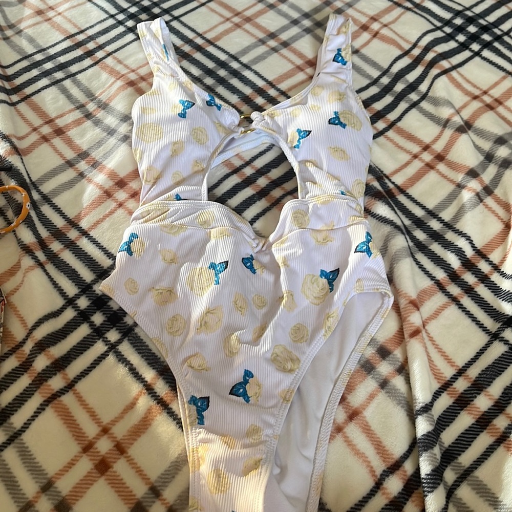 Bathing suit